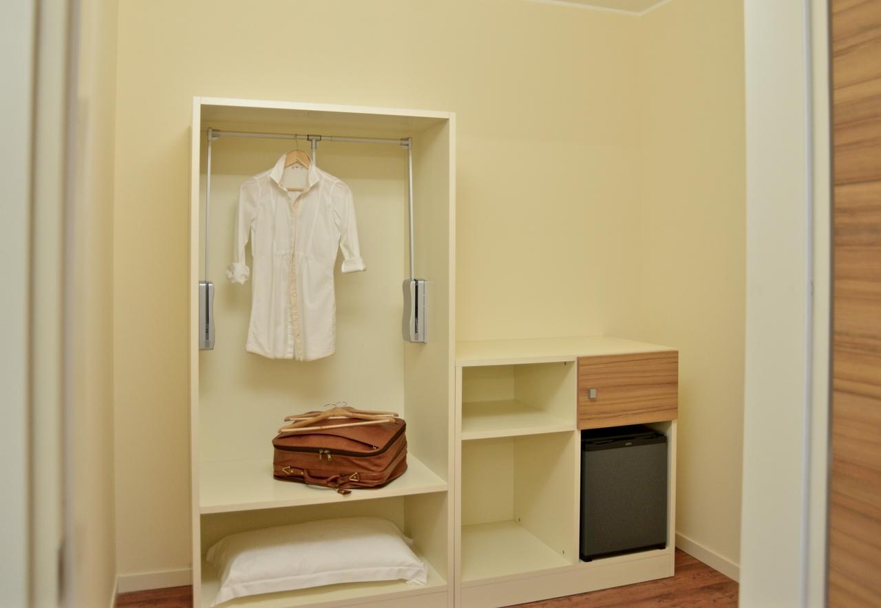 Hotel Forum Baranzate Luaran gambar