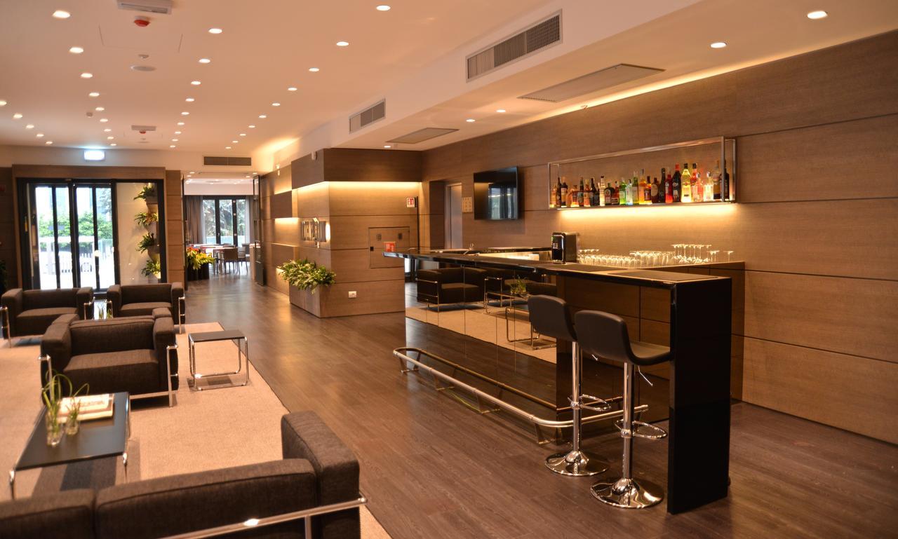 Hotel Forum Baranzate Luaran gambar
